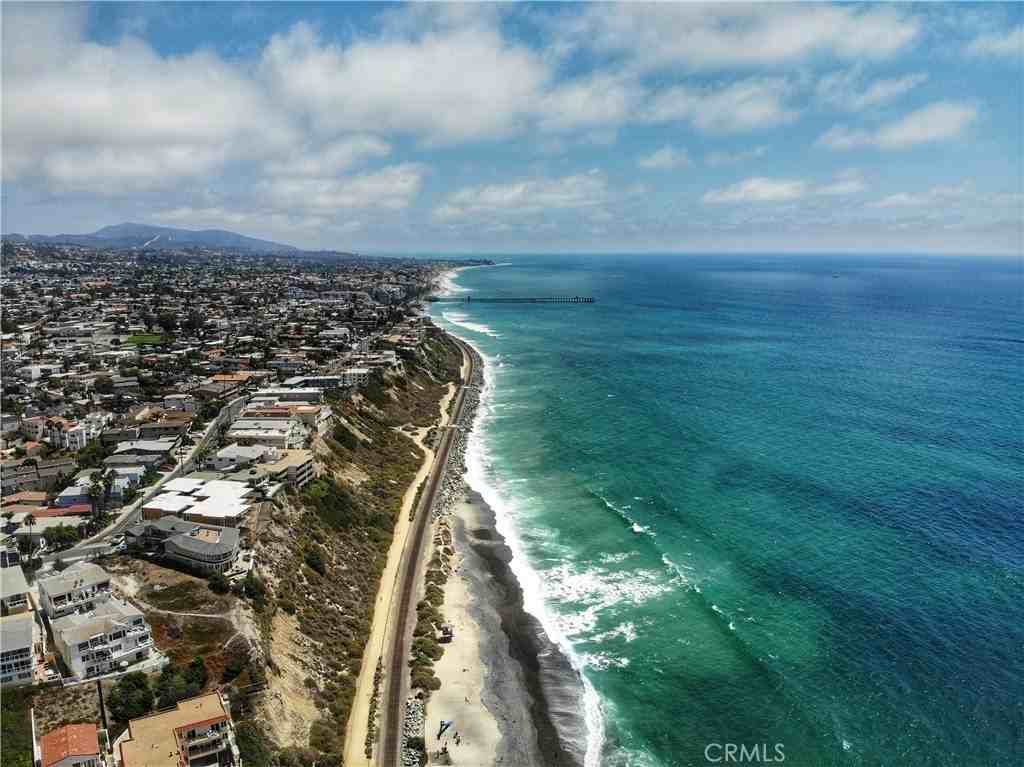 200 Avenida Monterey - Photo 6 of 7