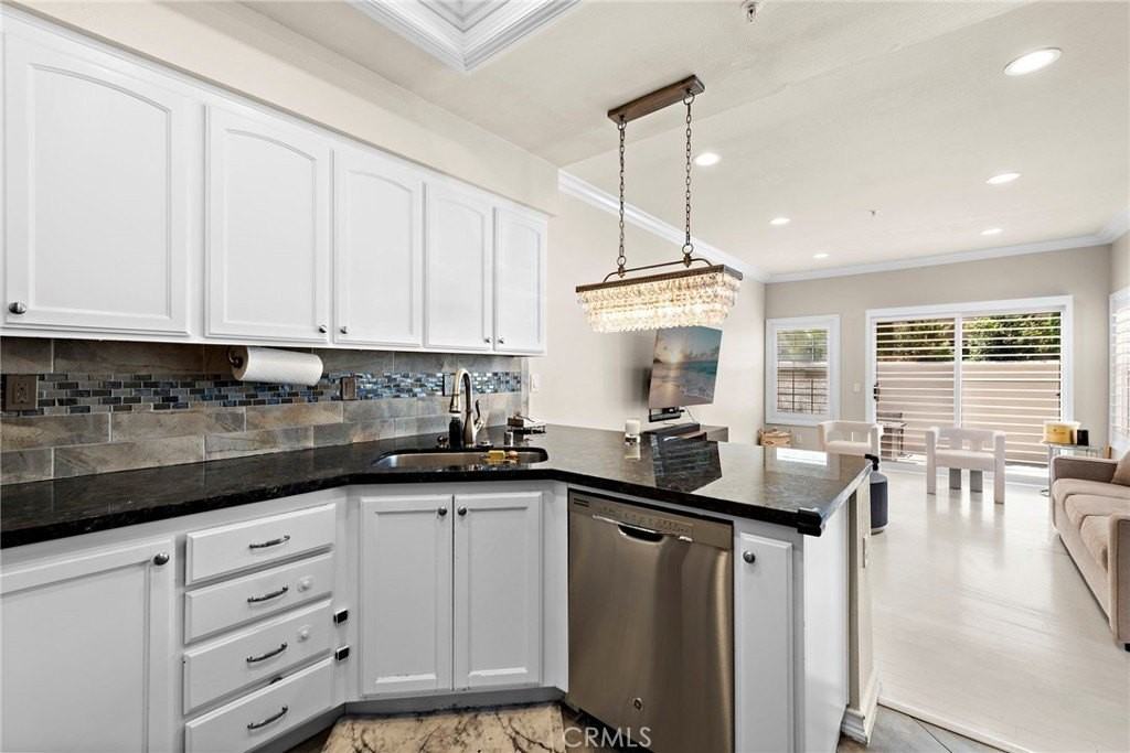 27702 Rubidoux - Photo 7 of 25