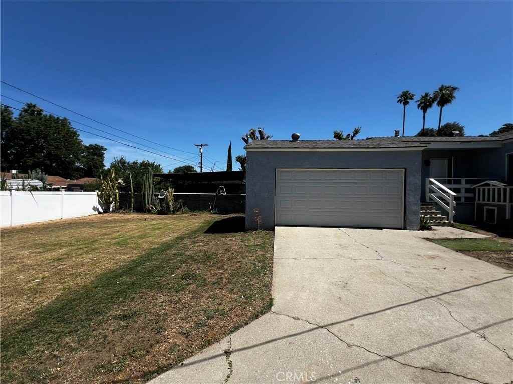 7545 Mount Vernon St - Photo 7 of 35