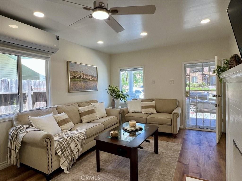 1157 W 2nd St - Photo 4 of 15