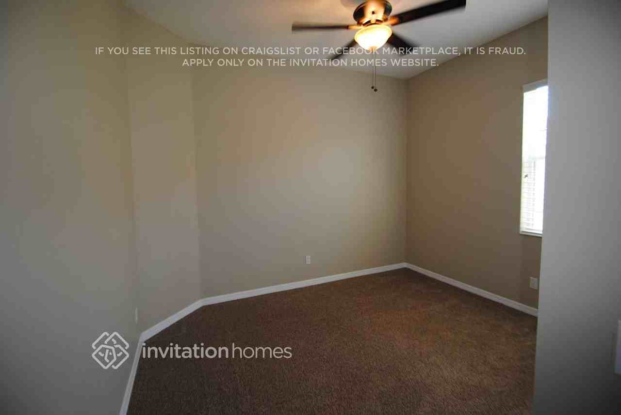 11465 56th Street Cir E - Photo 7 of 12