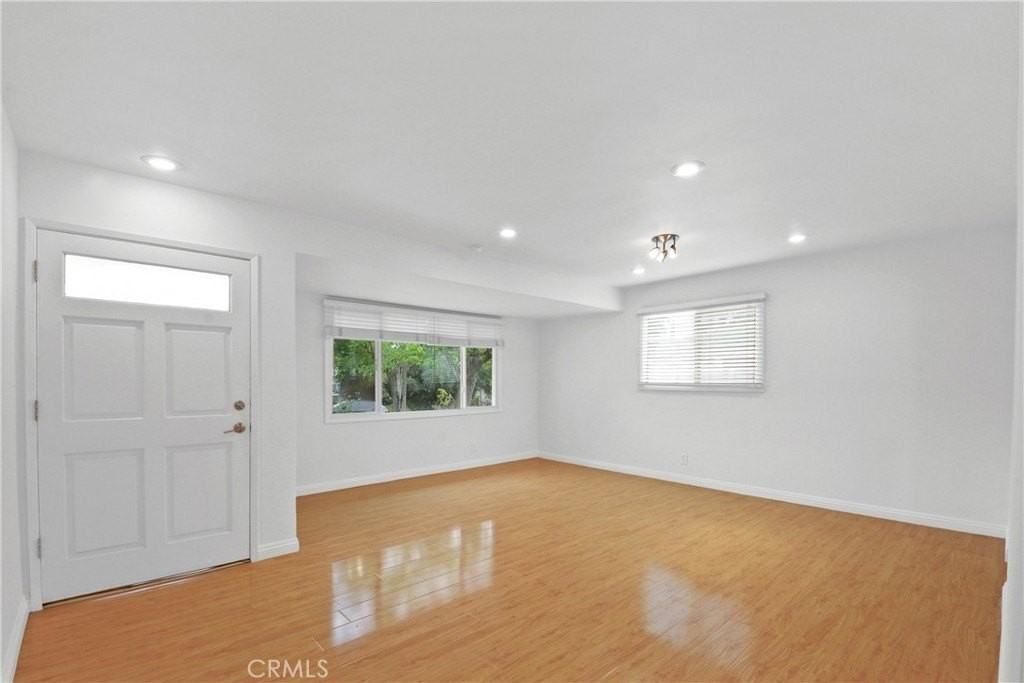 6149 Dalecrest Ave - Photo 2 of 11