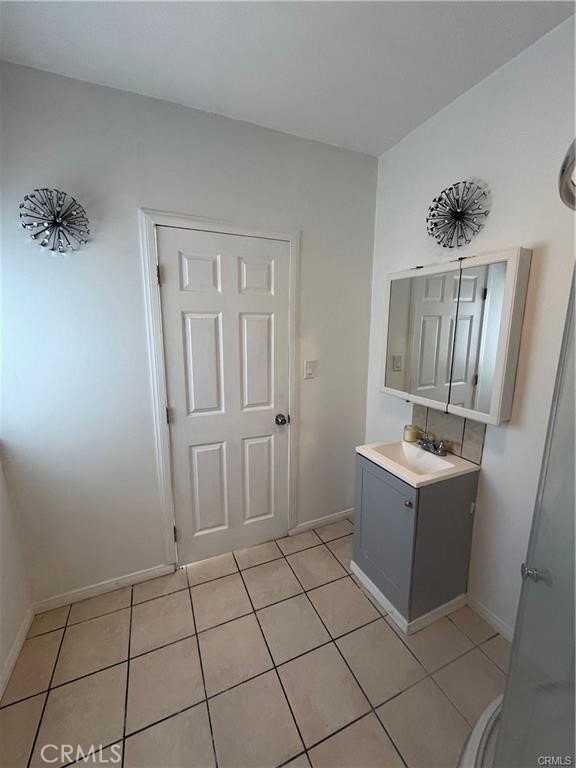 8561 Orion Ave - Photo 4 of 16