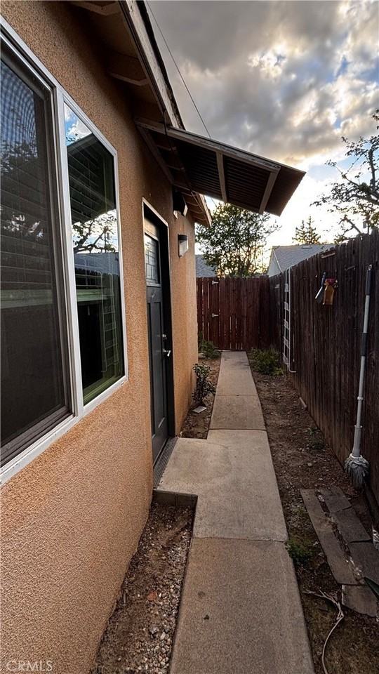 7922 Lindley Ave - Photo 2 of 11