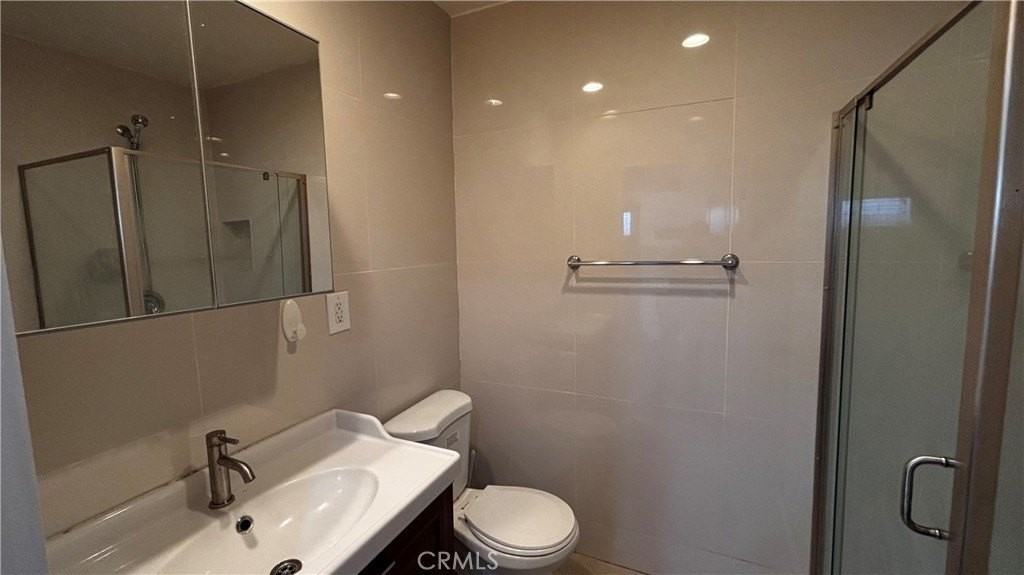 7922 Lindley Ave - Photo 7 of 11