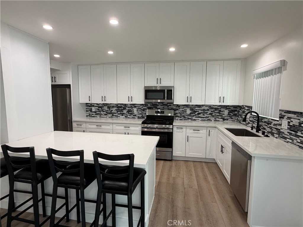 8414 Owensmouth Ave - Photo 4 of 20