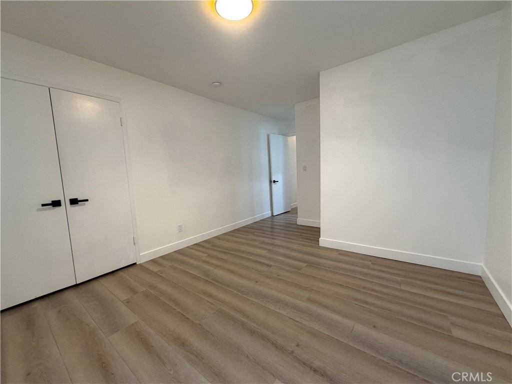 8414 Owensmouth Ave - Photo 7 of 20