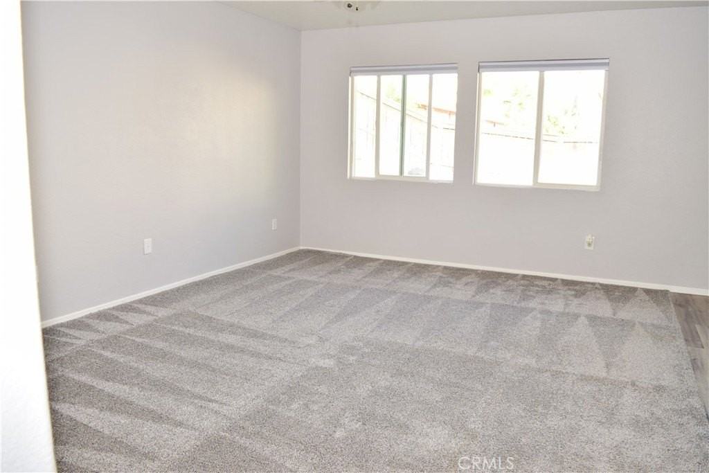 1610 Stoneside Dr - Photo 3 of 7