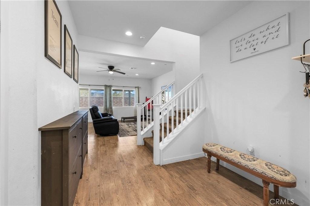 24199 Blackberry St - Photo 5 of 28