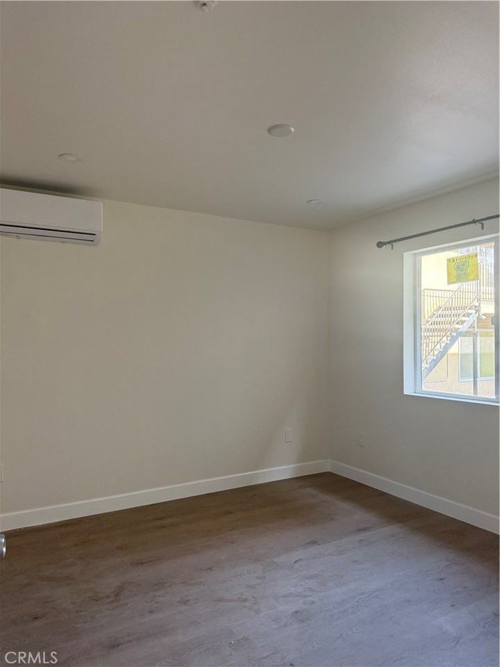 11721 Sitka St - Photo 3 of 5