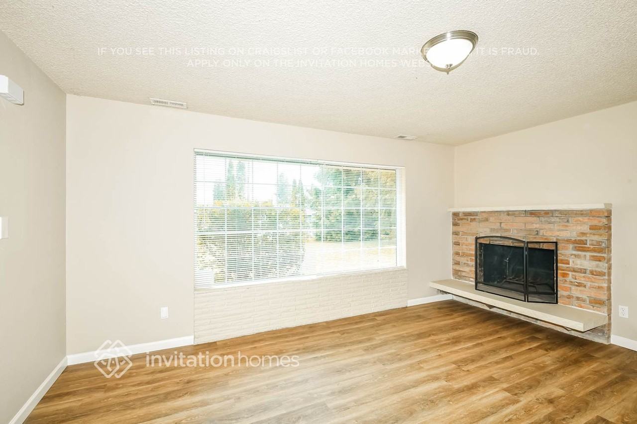4607 223rd St Sw - Photo 3 of 17