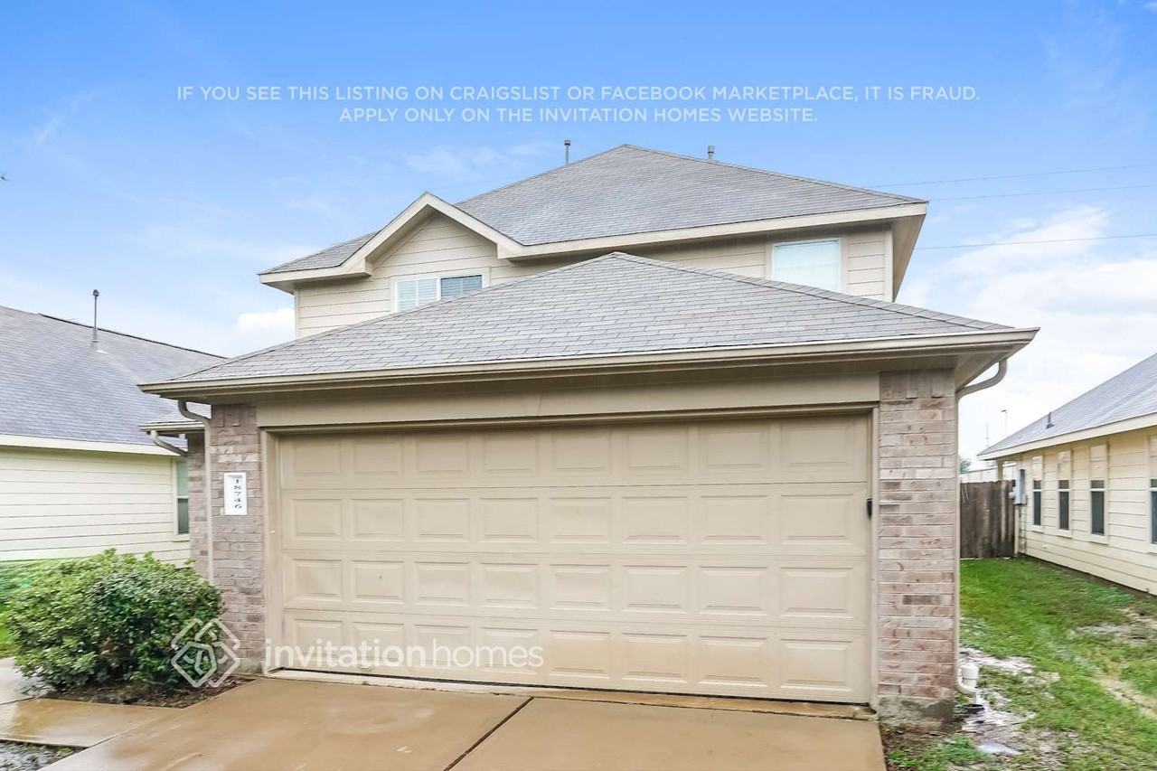 18746 Dennington Dr - Photo 4 of 18