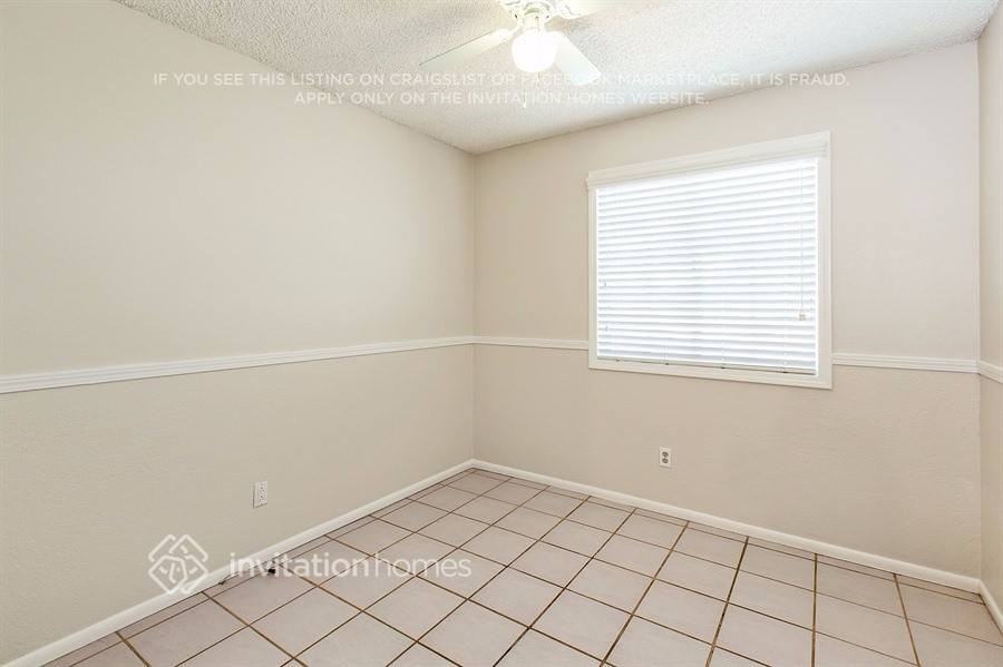 128 W Indigo St - Photo 3 of 7