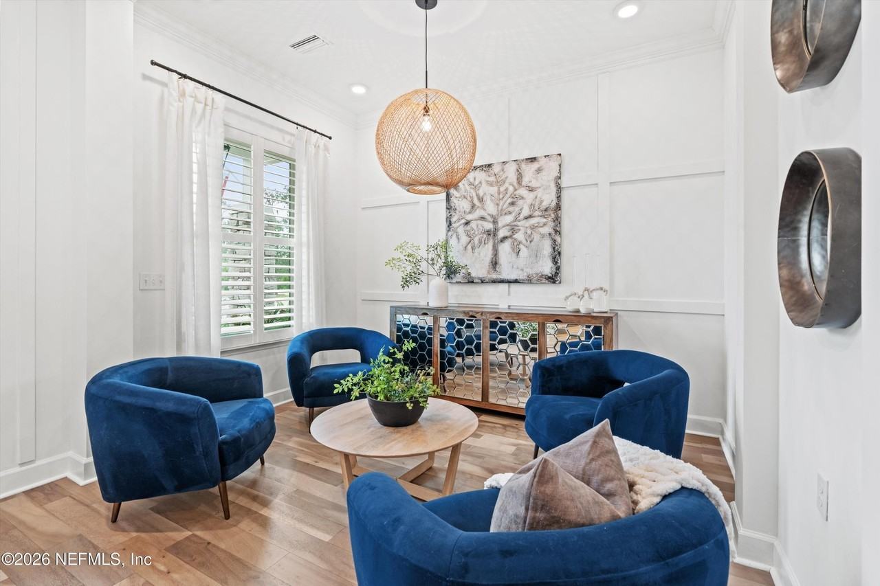 192 Park Center Ave - Photo 6 of 38