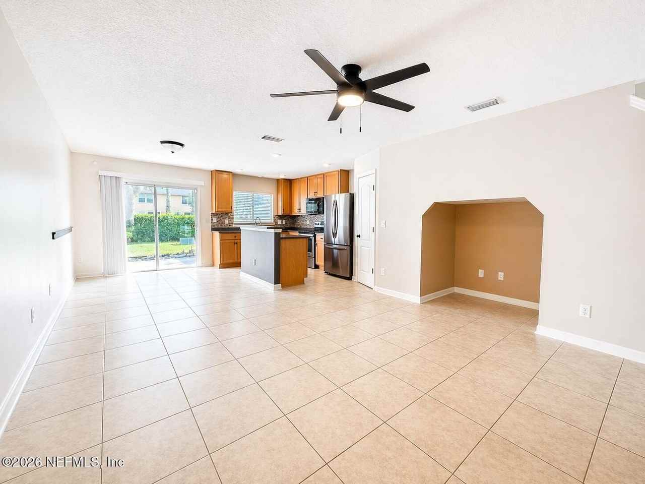 253 E Pisa Pl - Photo 2 of 10