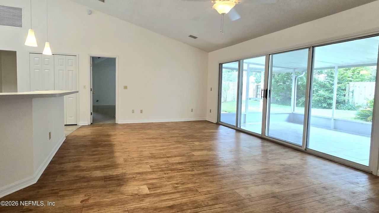 8636 Charlesgate Cir N - Photo 6 of 19