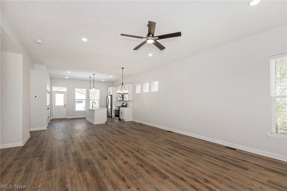 2240 E 97th St - Photo 4 of 44