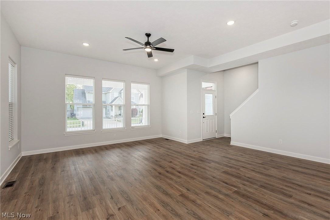 2240 E 97th St - Photo 7 of 44