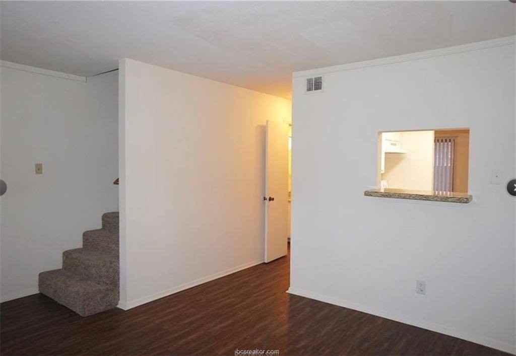 1900 Dartmouth St #G4 - Photo 2 of 11