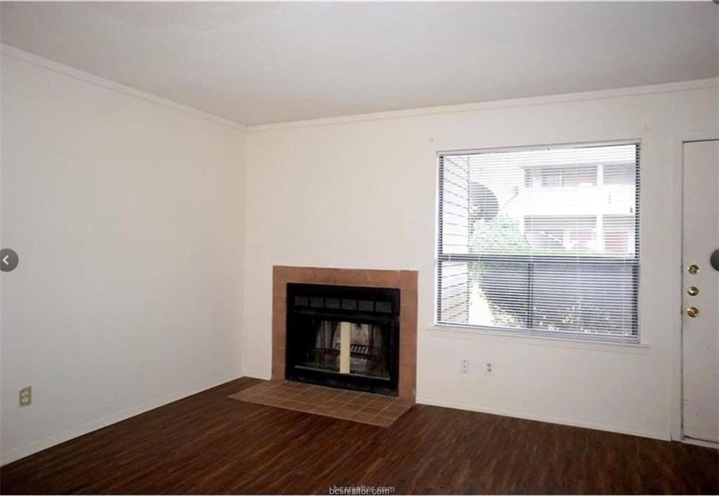 1900 Dartmouth St #G4 - Photo 3 of 11