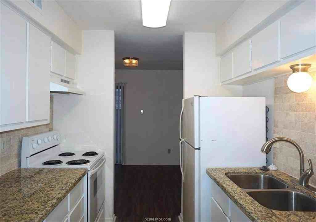 1900 Dartmouth St #G4 - Photo 4 of 11