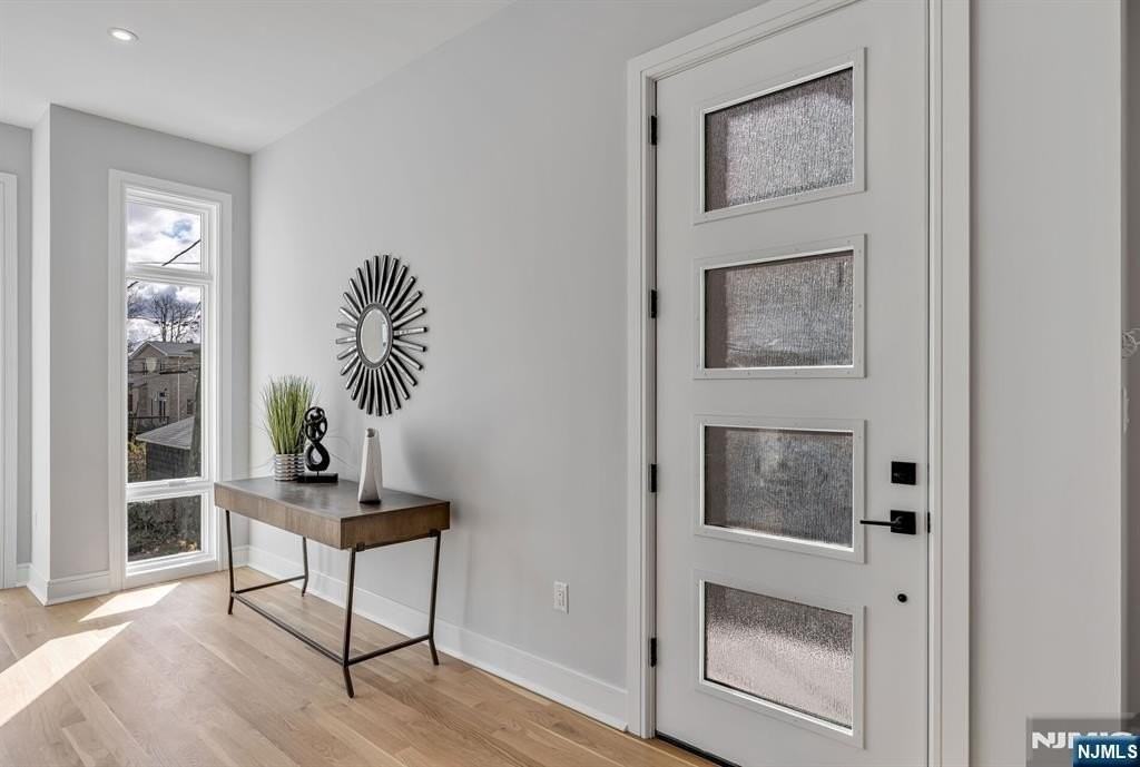 2447 Camner St - Photo 3 of 49