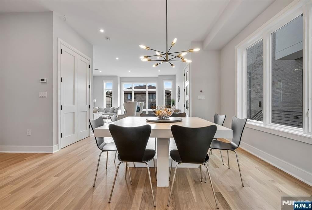 2447 Camner St - Photo 7 of 49