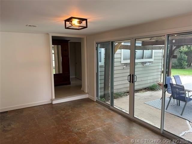 1012 E 35th Pl - Photo 5 of 24