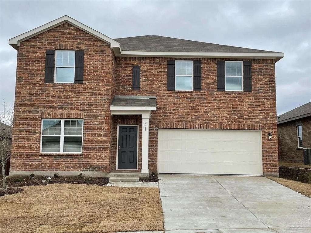 808 Bois D Arc Ln - Photo 2 of 10