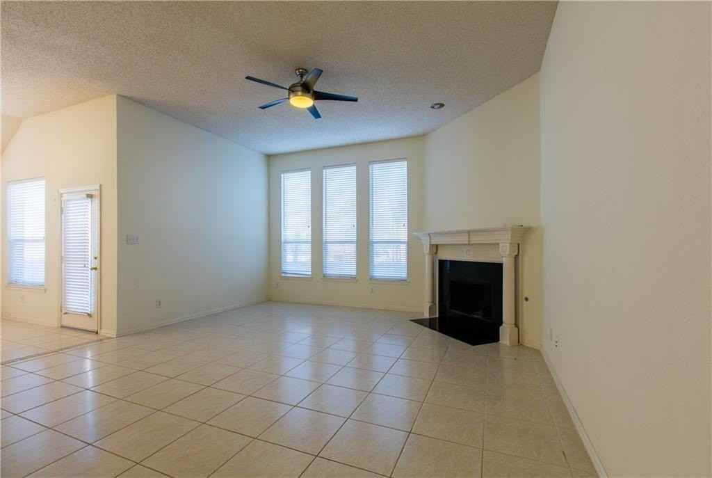 8216 Spring Valley Ln - Photo 2 of 27