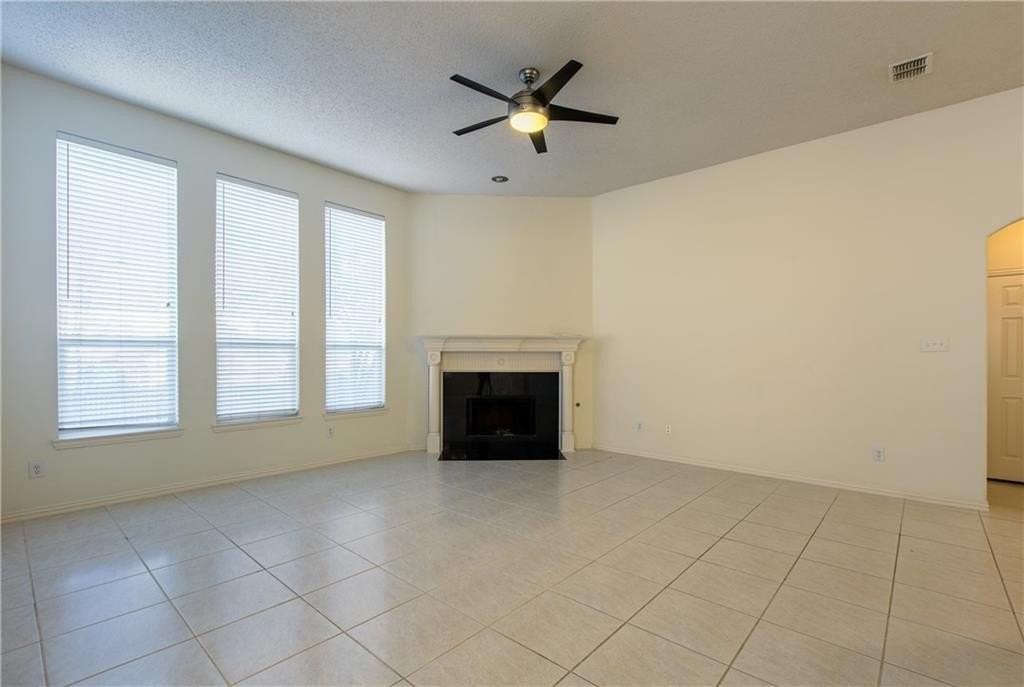 8216 Spring Valley Ln - Photo 3 of 27