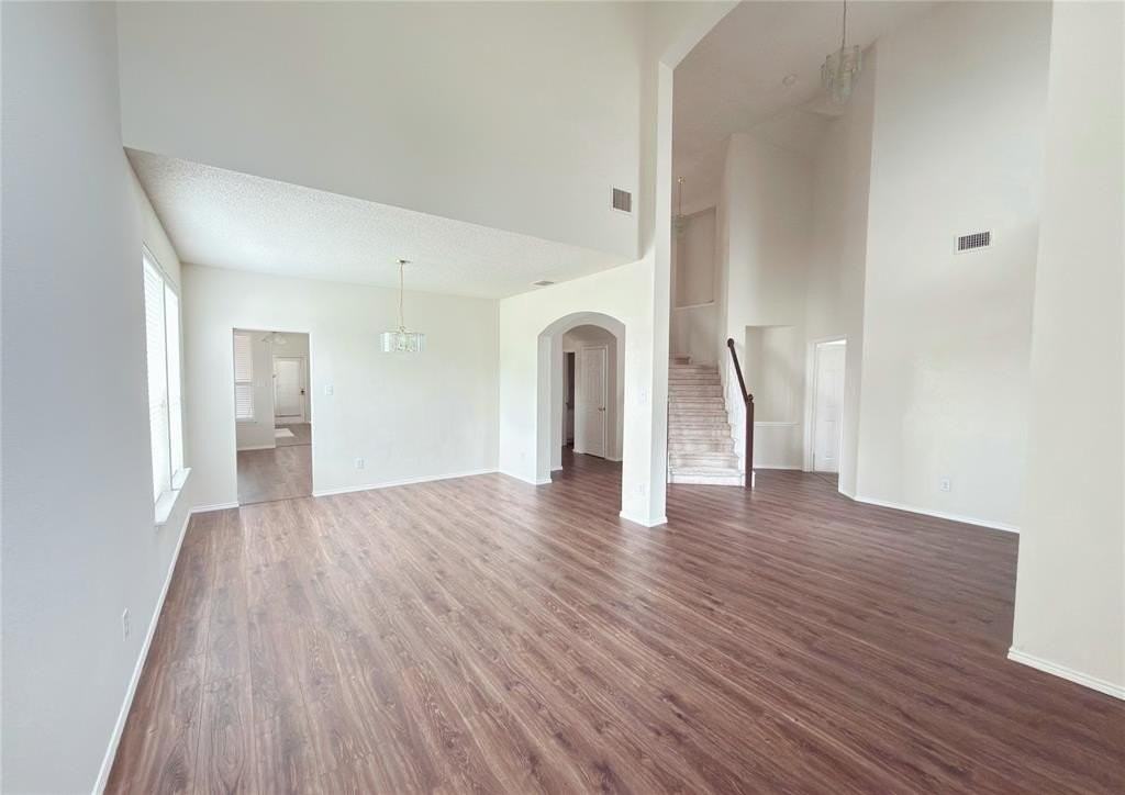 1196 Winnipeg Dr - Photo 7 of 32