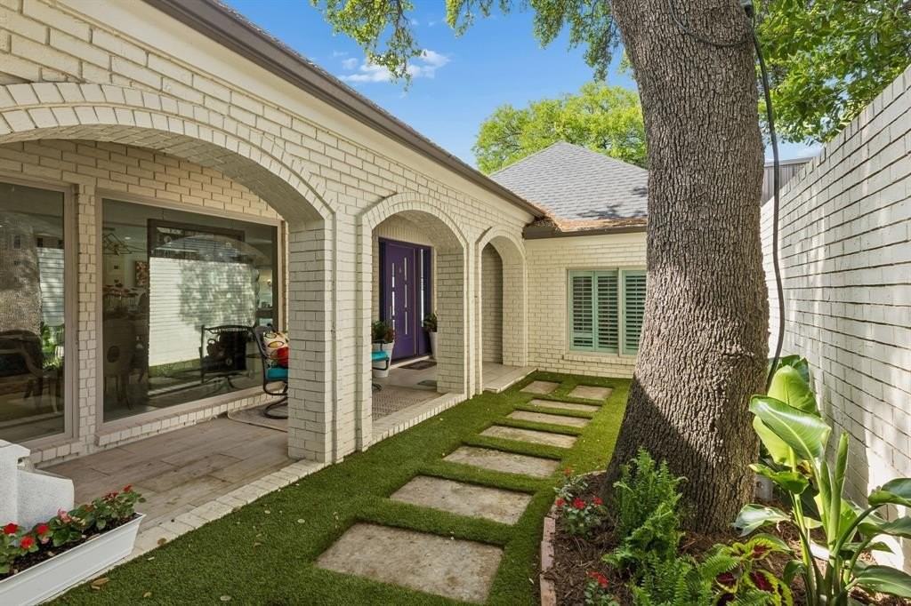 2001 Saint Charles Pl - Photo 3 of 25