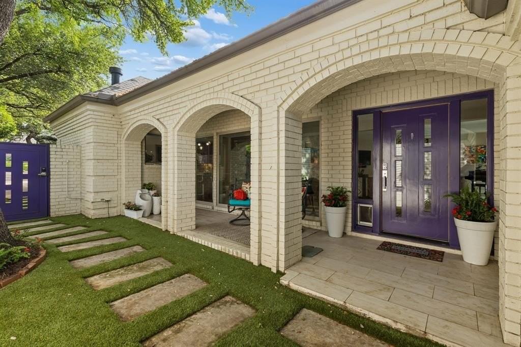 2001 Saint Charles Pl - Photo 4 of 25