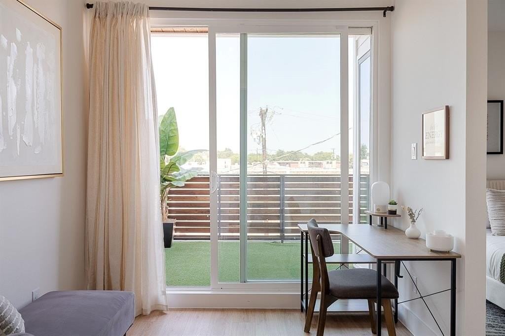 167 S Prairie Ave - Photo 6 of 7