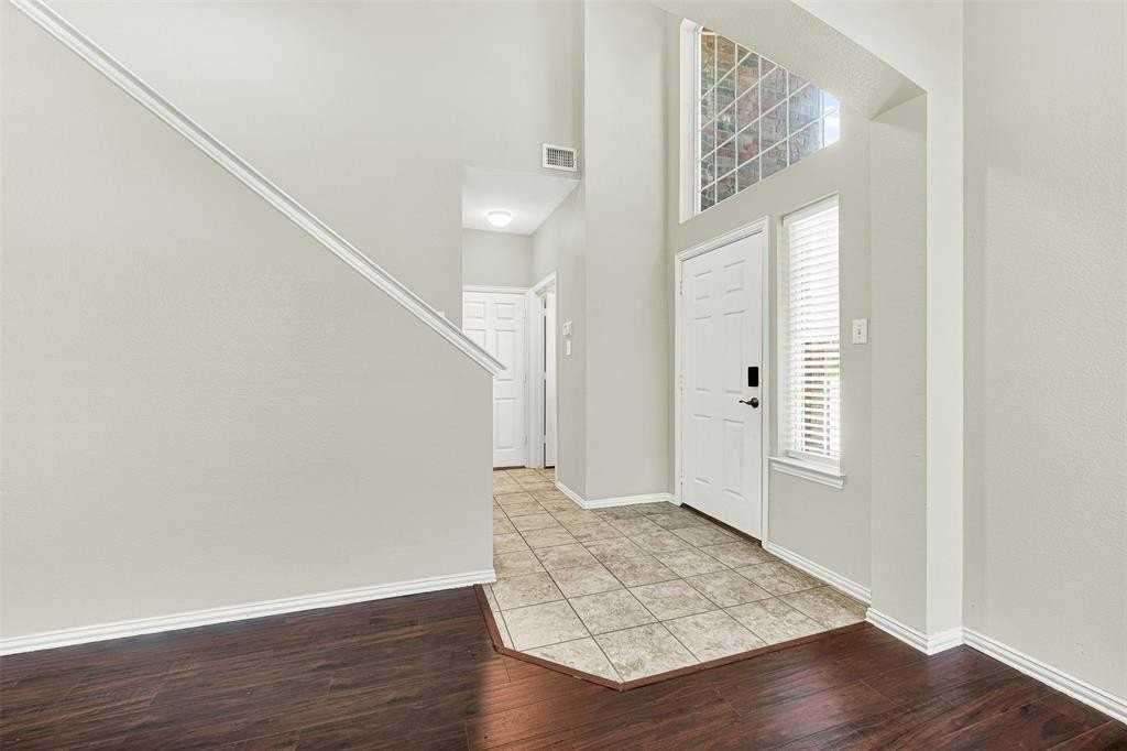 4450 Sharpsburg Dr - Photo 4 of 39