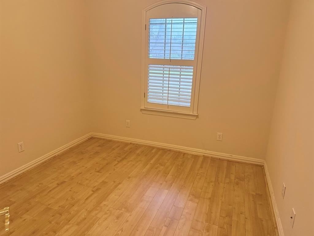 609 Sunningdale - Photo 7 of 33