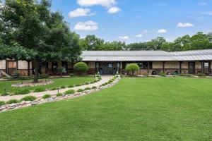 featured image of 1382 Blackjack Rd E