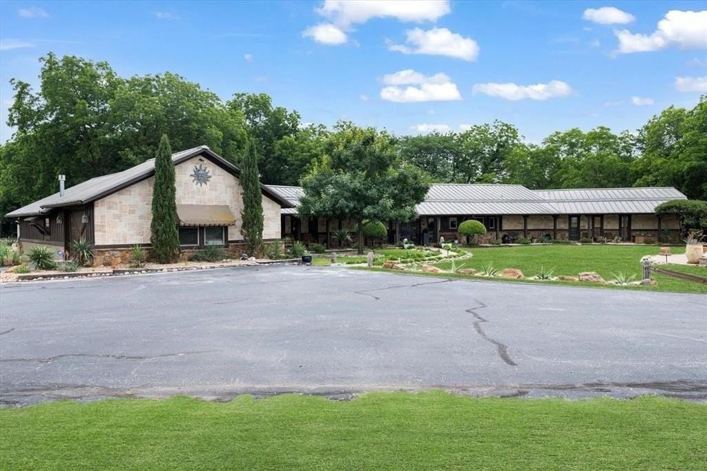 1382 Blackjack Rd E - Photo 2 of 2