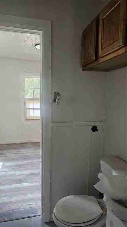 7956 Hull Ave - Photo 5 of 6