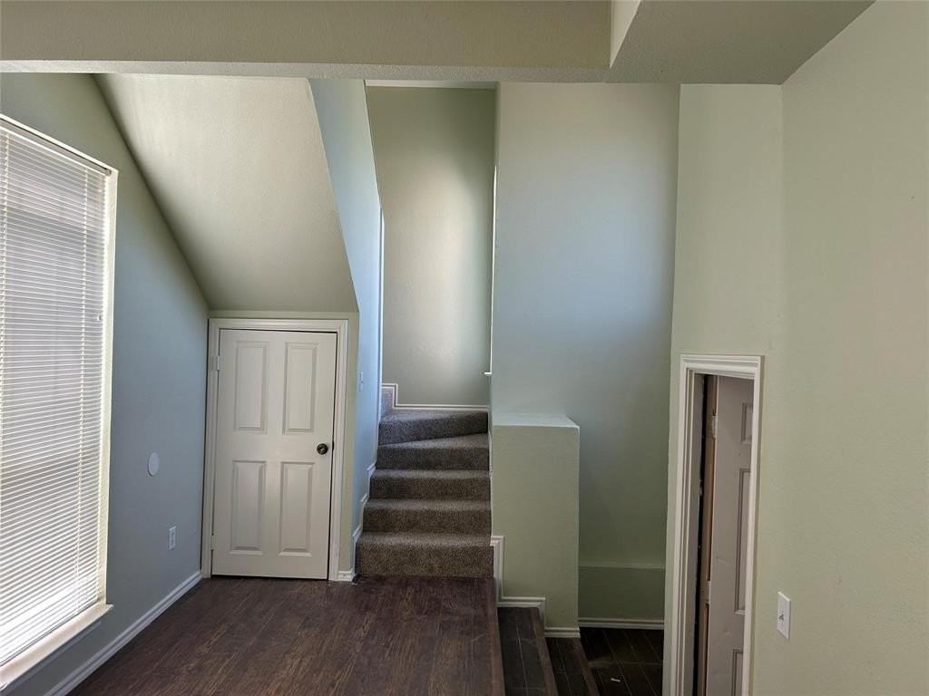 1505 Park Pl - Photo 2 of 10