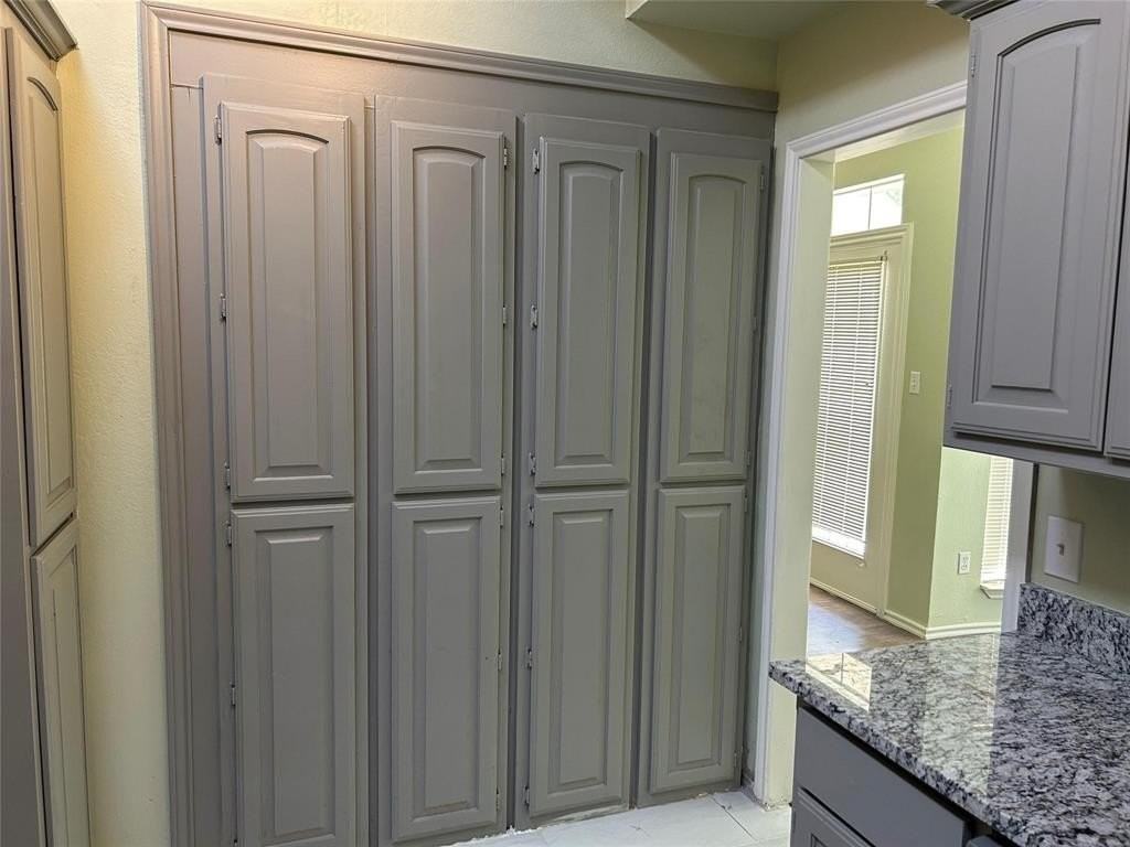 1505 Park Pl - Photo 6 of 10