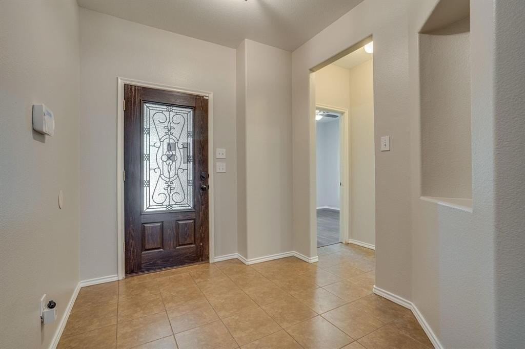 4717 Hidden Pond Dr - Photo 4 of 29