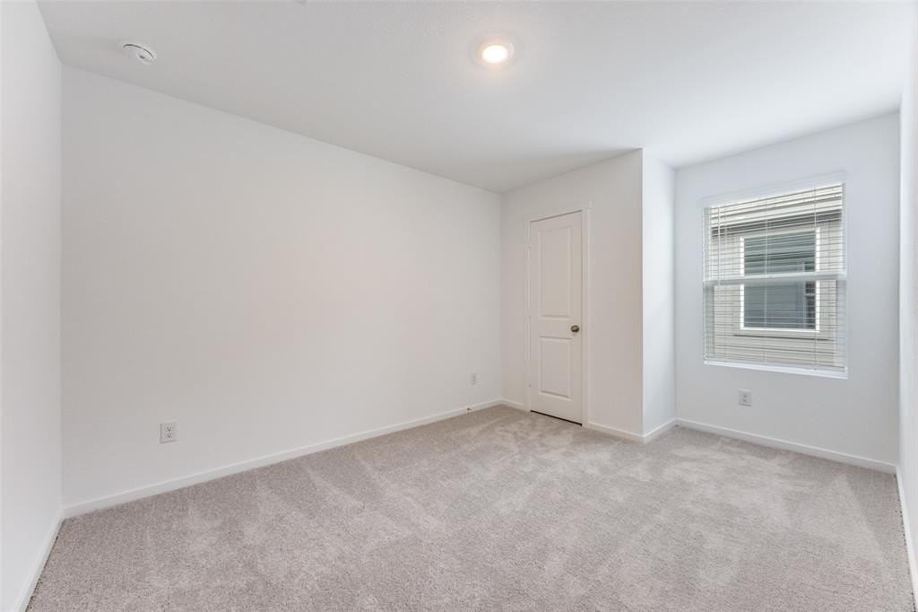 3812 Ontario Way - Photo 2 of 12
