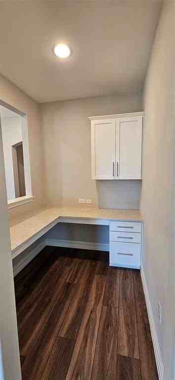 2720 Southampton Dr - Photo 5 of 20