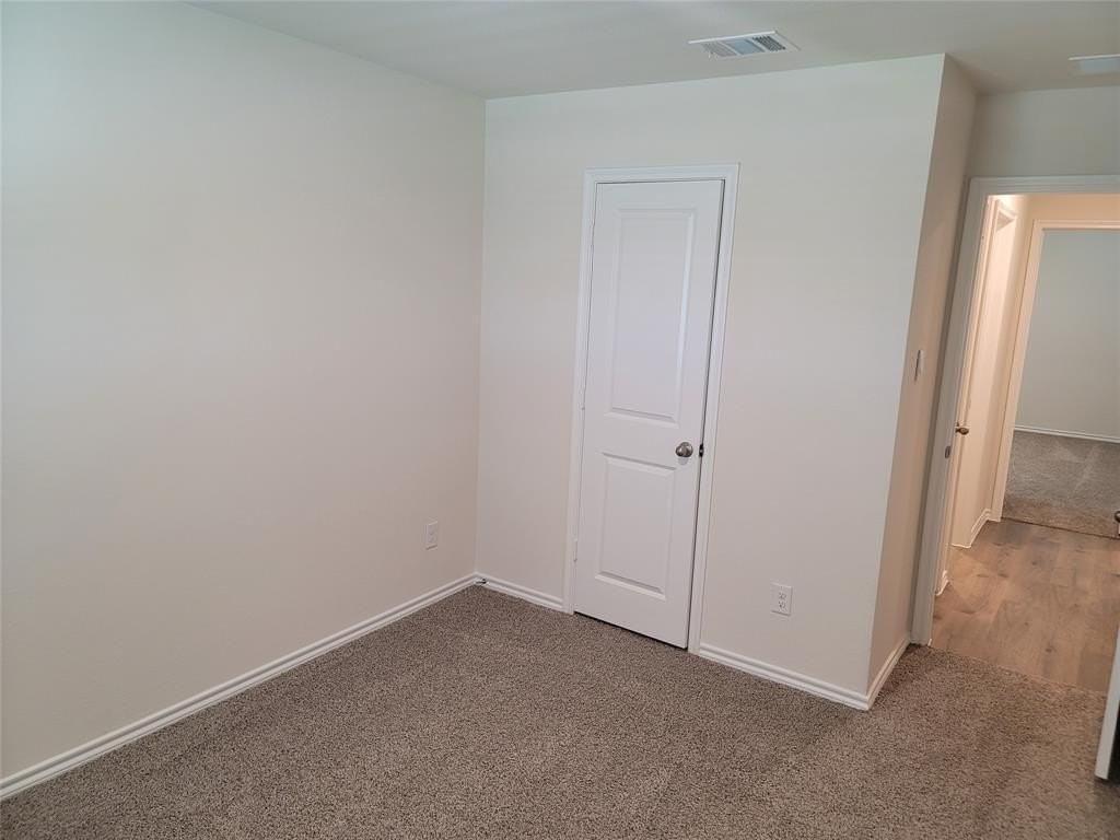 1216 Riverbrook Ln - Photo 4 of 20