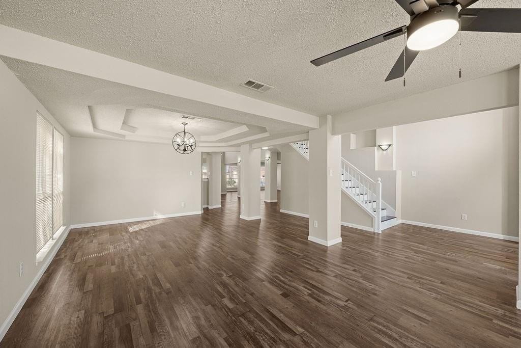 6209 San Marino Dr - Photo 4 of 27