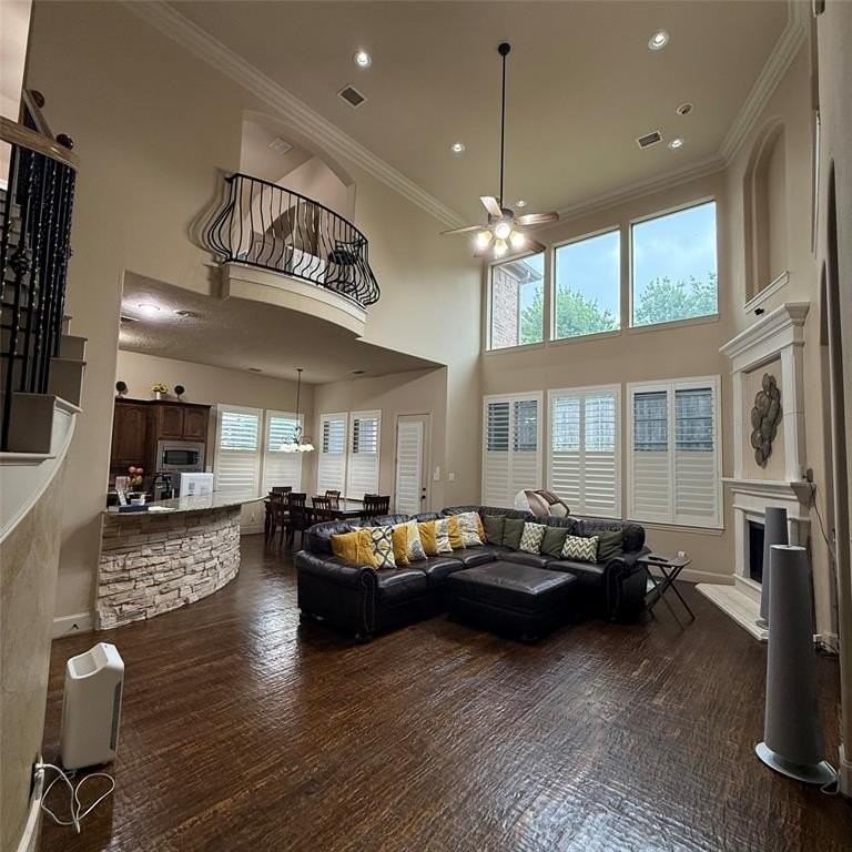 405 Preston Creek Dr - Photo 3 of 11