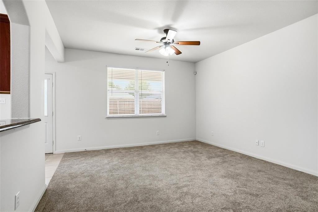 216 Meadow Ridge Dr - Photo 5 of 16