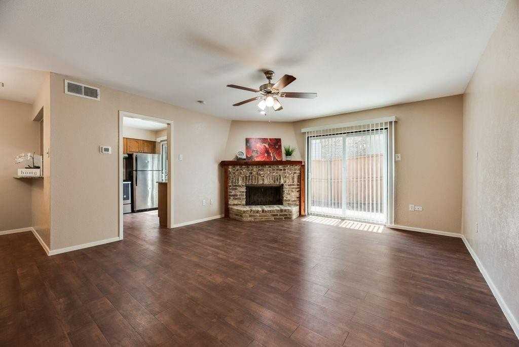 859 Dublin Dr #D - Photo 2 of 17